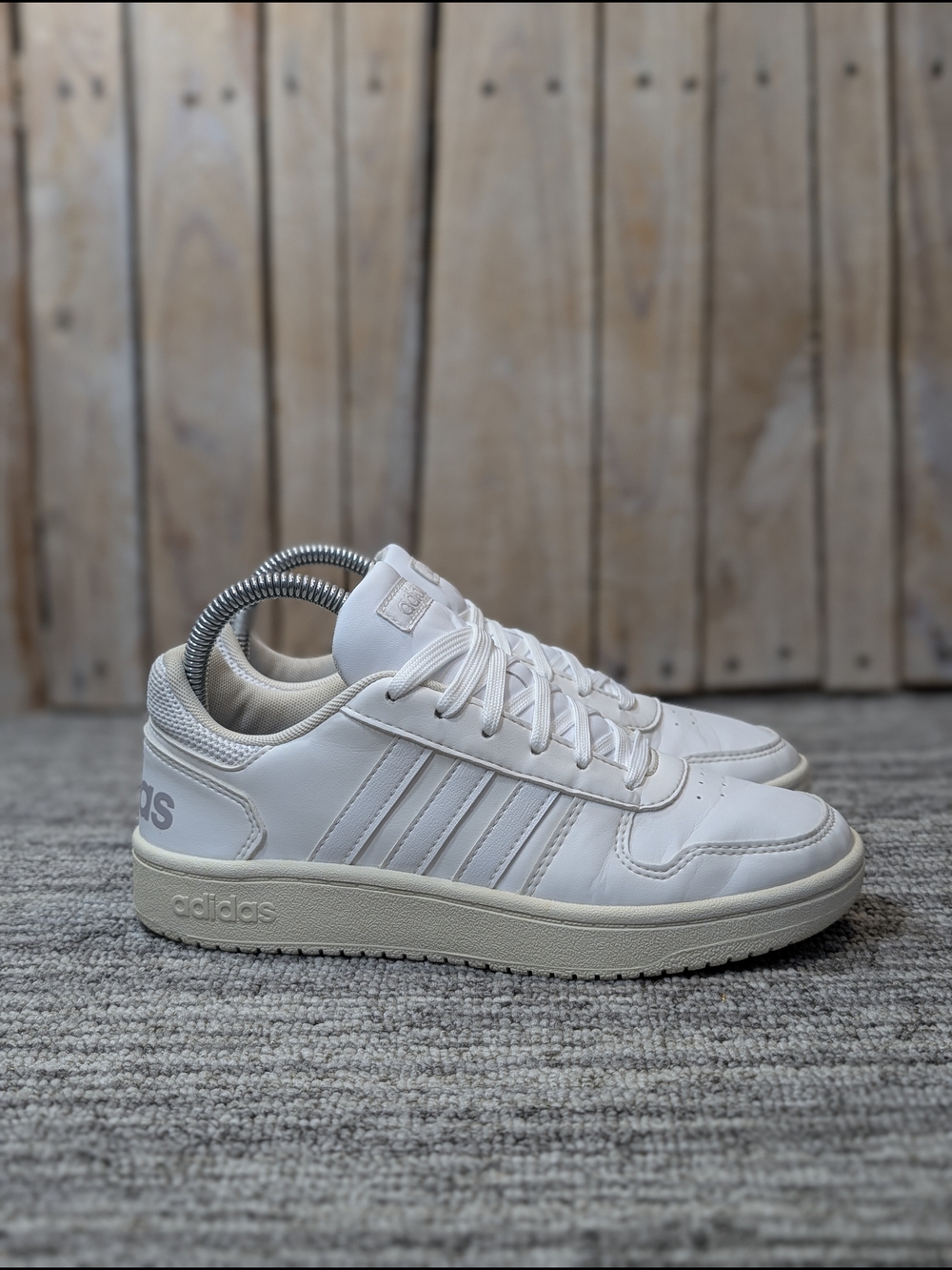 Adidas Hoops 2.0 in White - Size 6